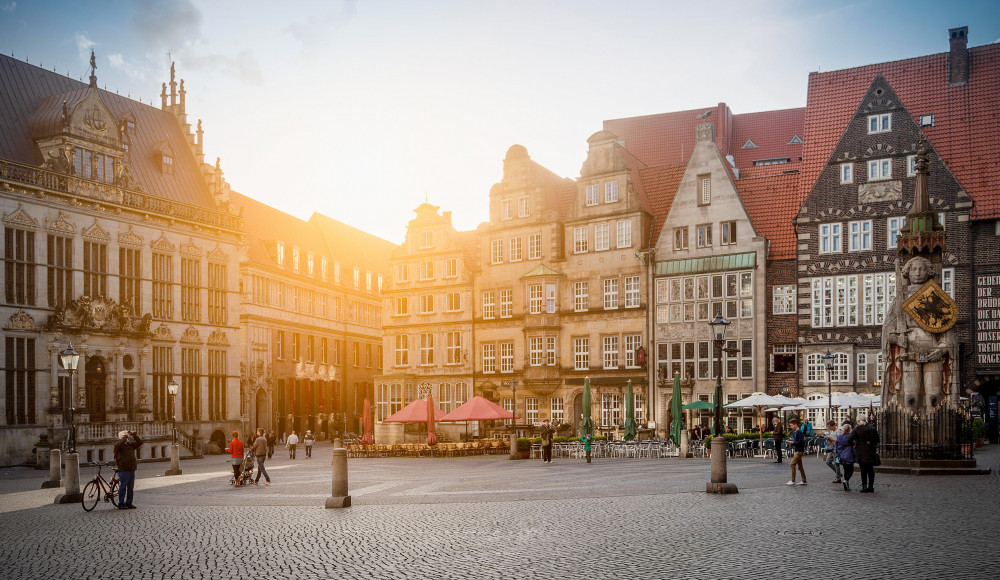 © Marktplatz by MacEaton_Alamy_HNHBX8 | CI HeaderL Quartiere Marktplatz 2550x1700px | 